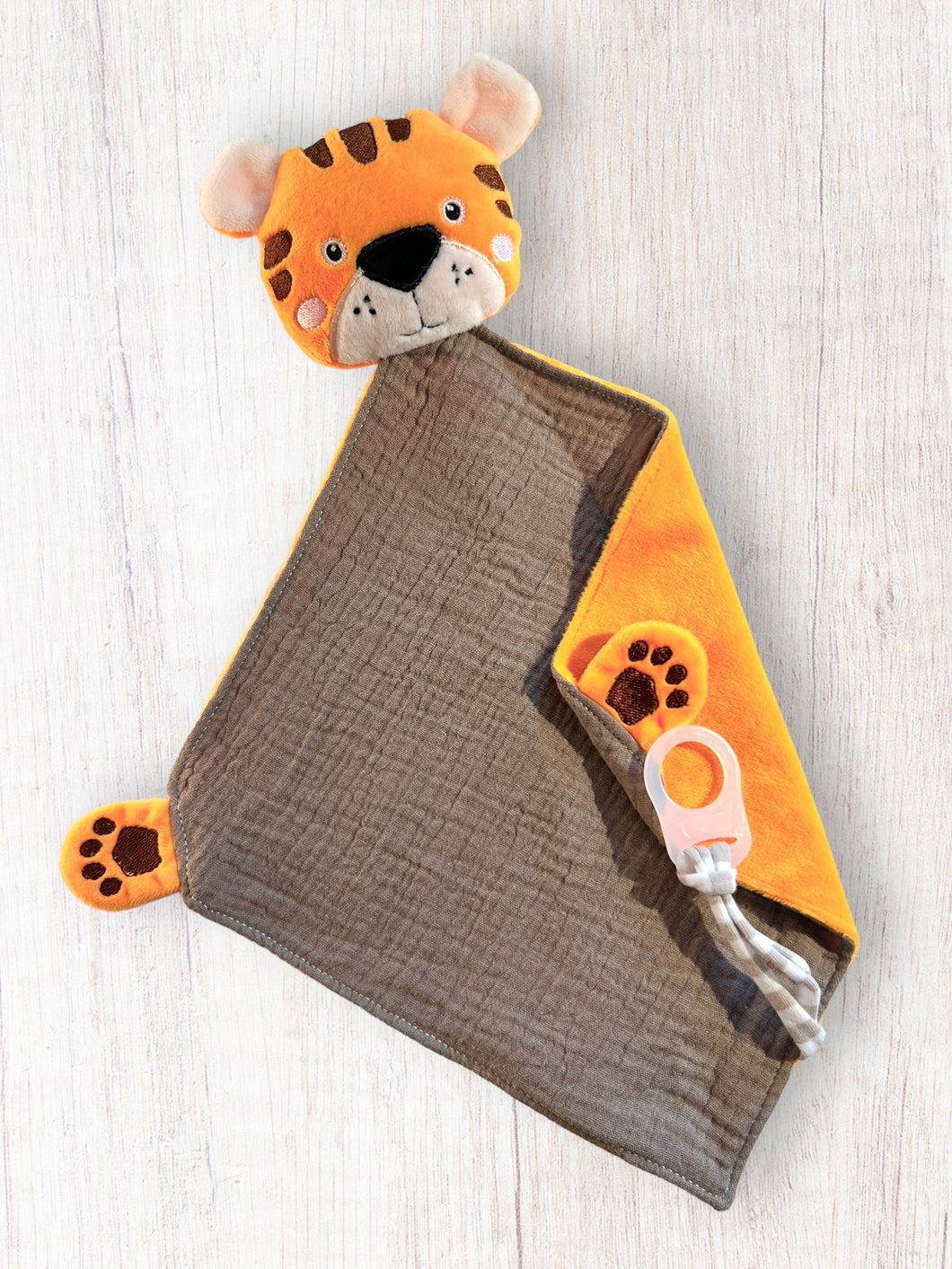 Schmusetuch Tiger Orange mit schlamm